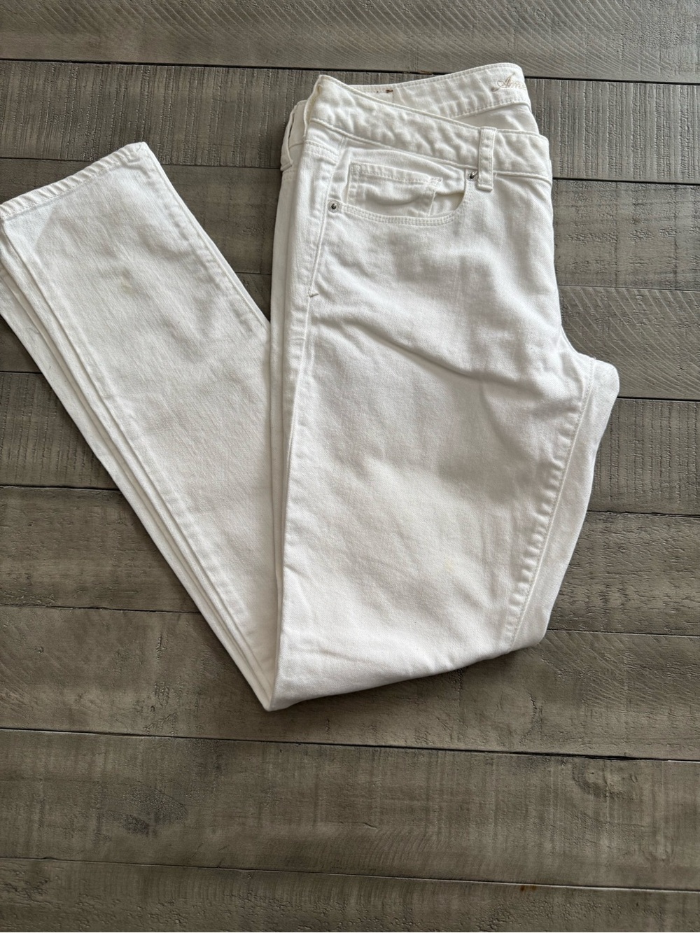 AE White Skinny Jeans — Womens Stretch Denim